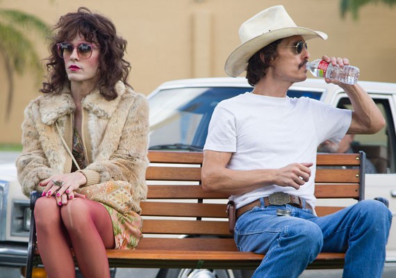 Jared Leto dan Matthew McConaughey dalam salah satu cut still Dallas Buyers Club